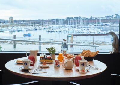 petit-dejeuner-hotel-spa-camaret-thalassa